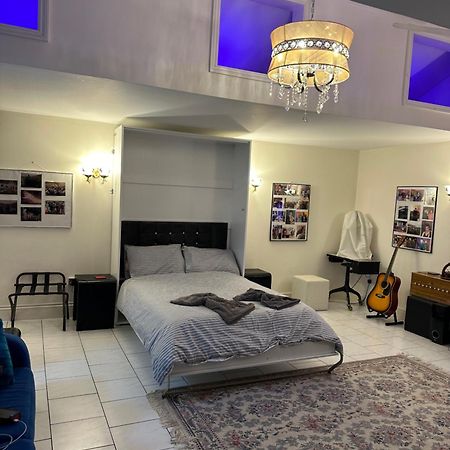Amazing Gantshill Studio Annexe & Free Parking レッドブリッジ エクステリア 写真